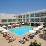 Nelia Gardens