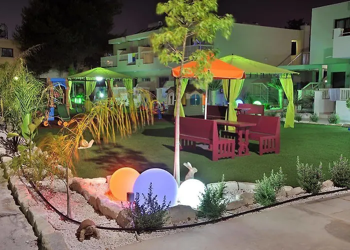 Nelia Gardens Hotel 4*