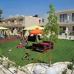 Ξενοδοχείο Nelia Gardens 4*