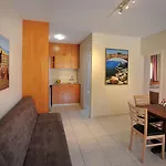 Nelia Gardens Ξενοδοχείο