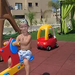Nelia Gardens Ξενοδοχείο 4*