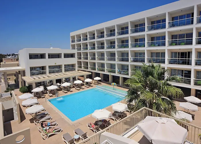 Nelia Gardens Hotell