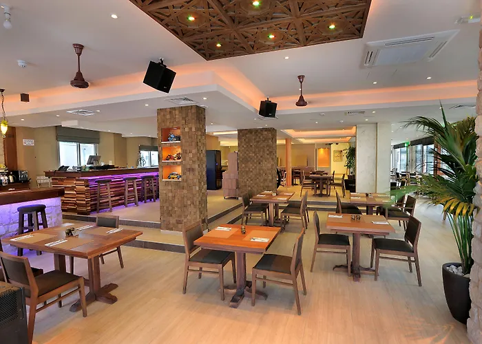 Hotell Nelia Gardens