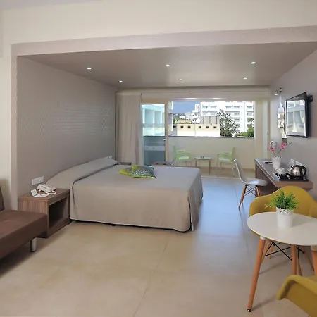 Nelia Gardens Hotell