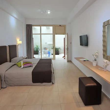 Hotel Nelia Gardens