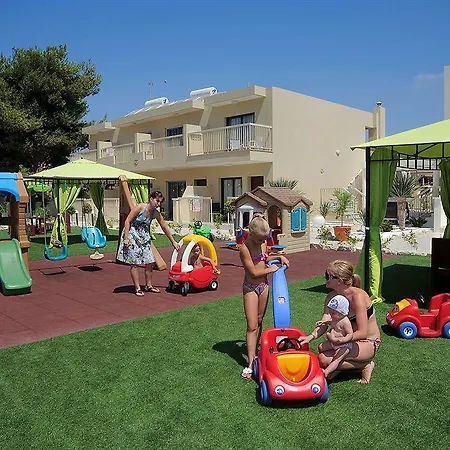 Nelia Gardens