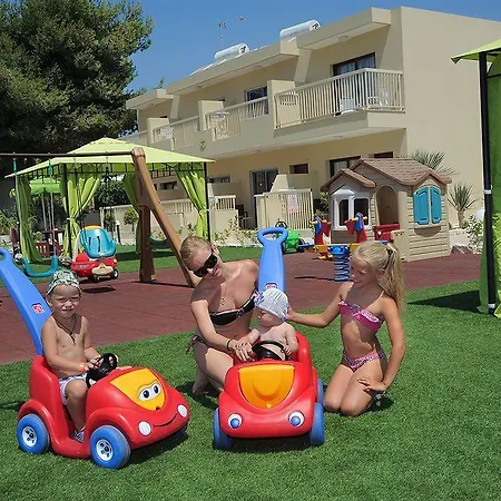 Nelia Gardens Szálloda Ajía Nápa