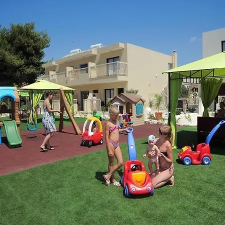 Nelia Gardens Szálloda Ajía Nápa